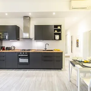 Apartment Maciachini R&r, Milan