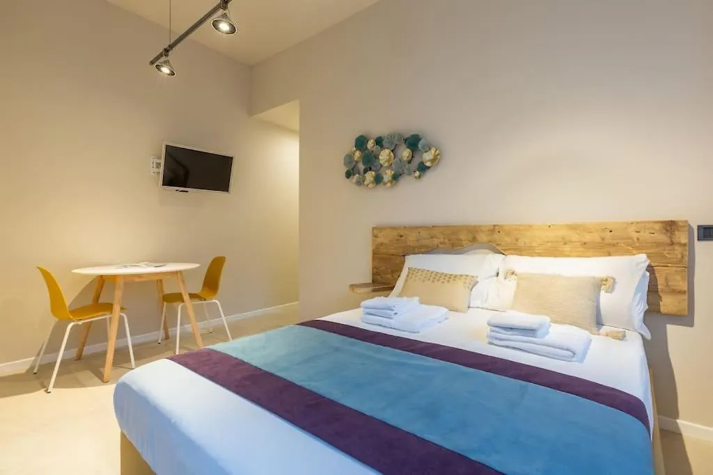 Sp15 -Isola- Super Large Apartment Milan Italy