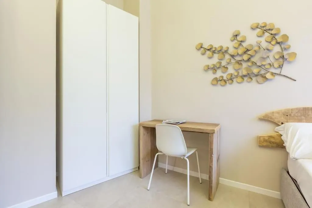 Sp15 -Isola- Super Large Apartment Milan Italy