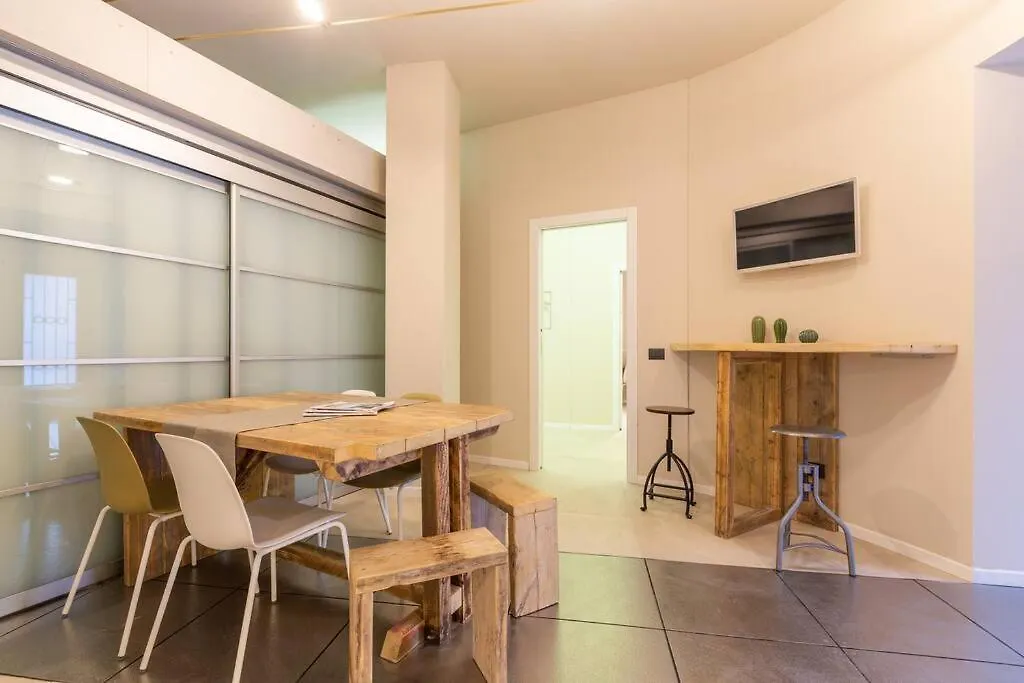 Sp15 -Isola- Super Large Apartment Milan
