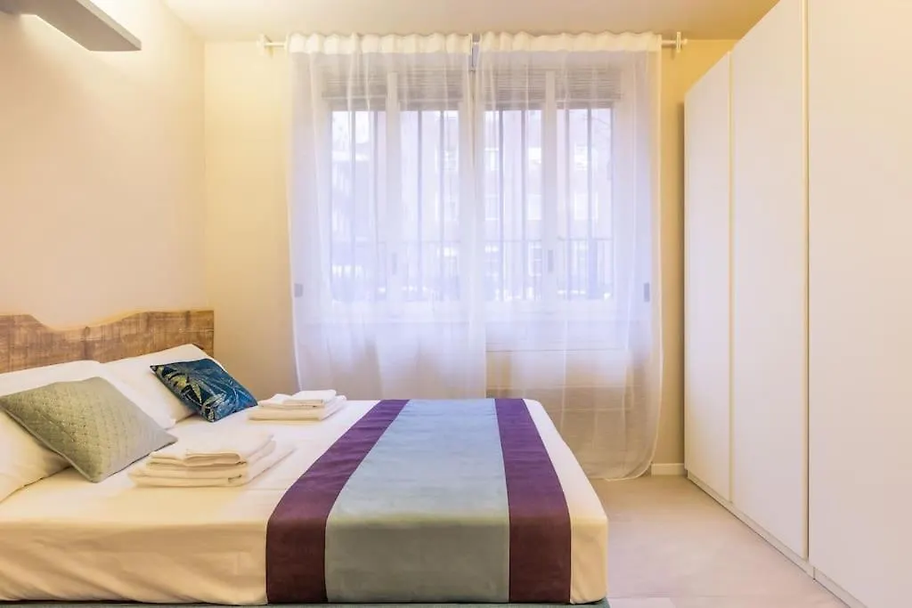 Sp15 -Isola- Super Large Apartment Milan
