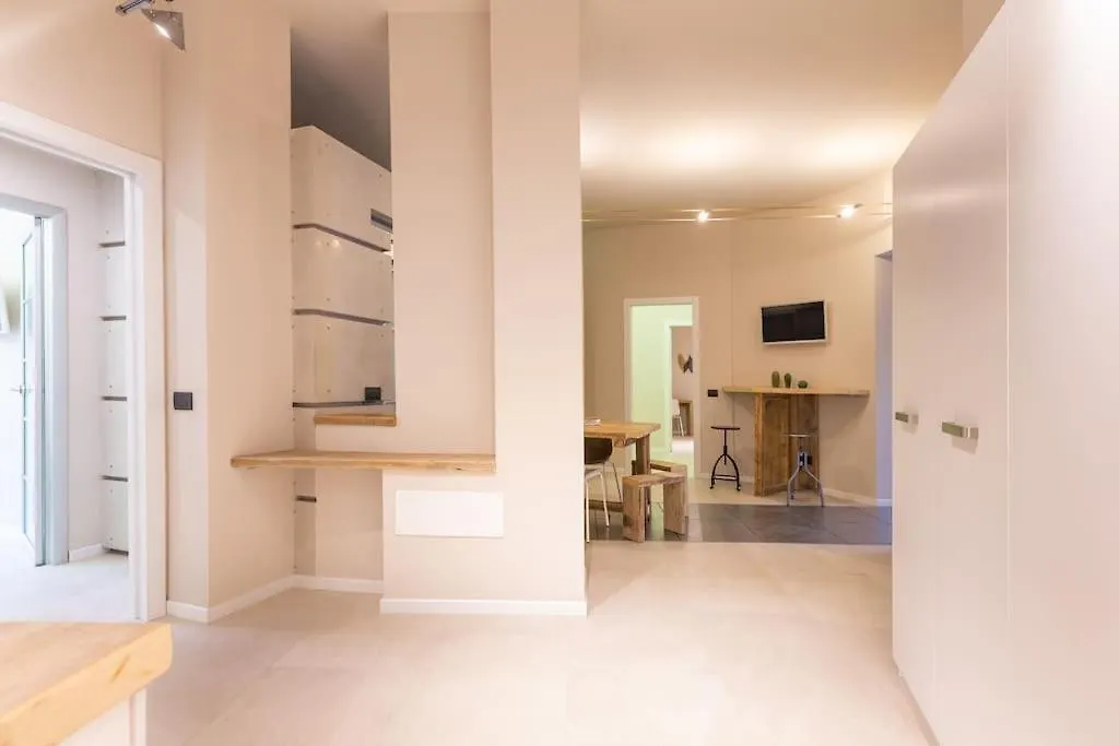 Sp15 -Isola- Super Large Apartment Milan