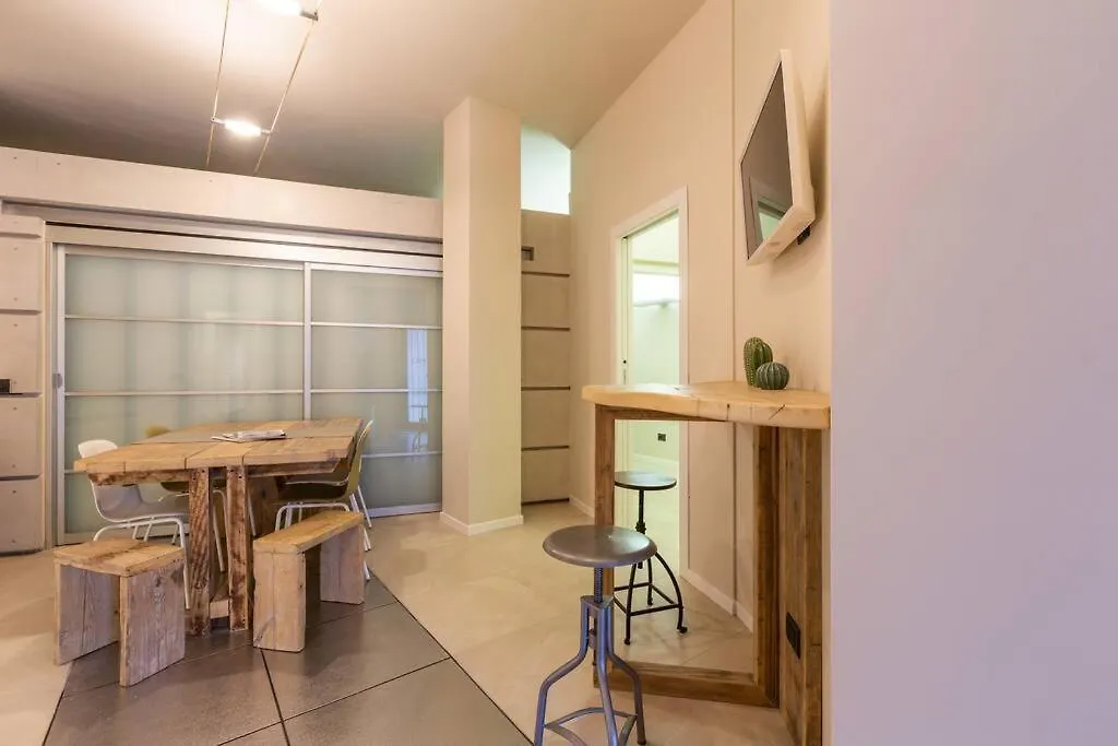 Sp15 -Isola- Super Large Apartment Milan