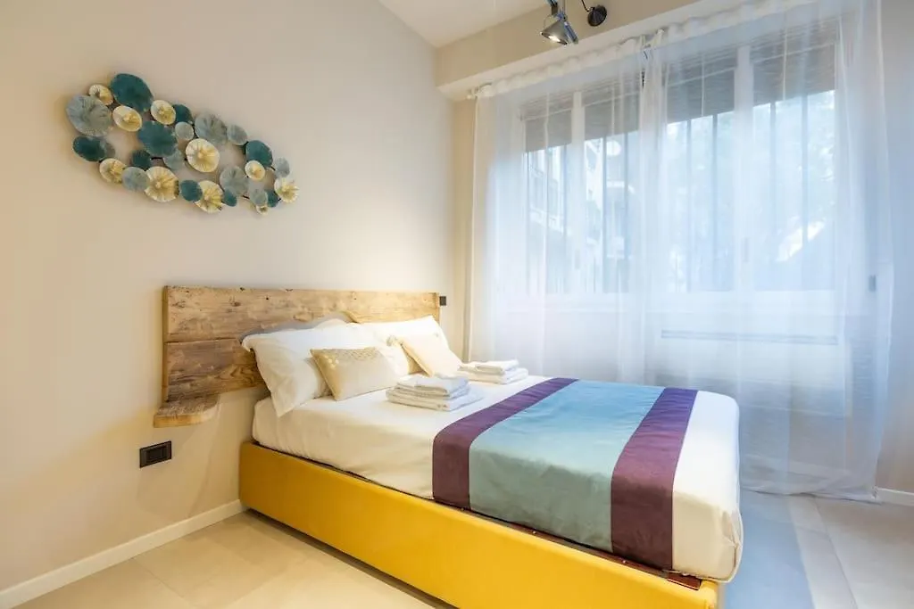 Sp15 -Isola- Super Large Apartment Milan Italy
